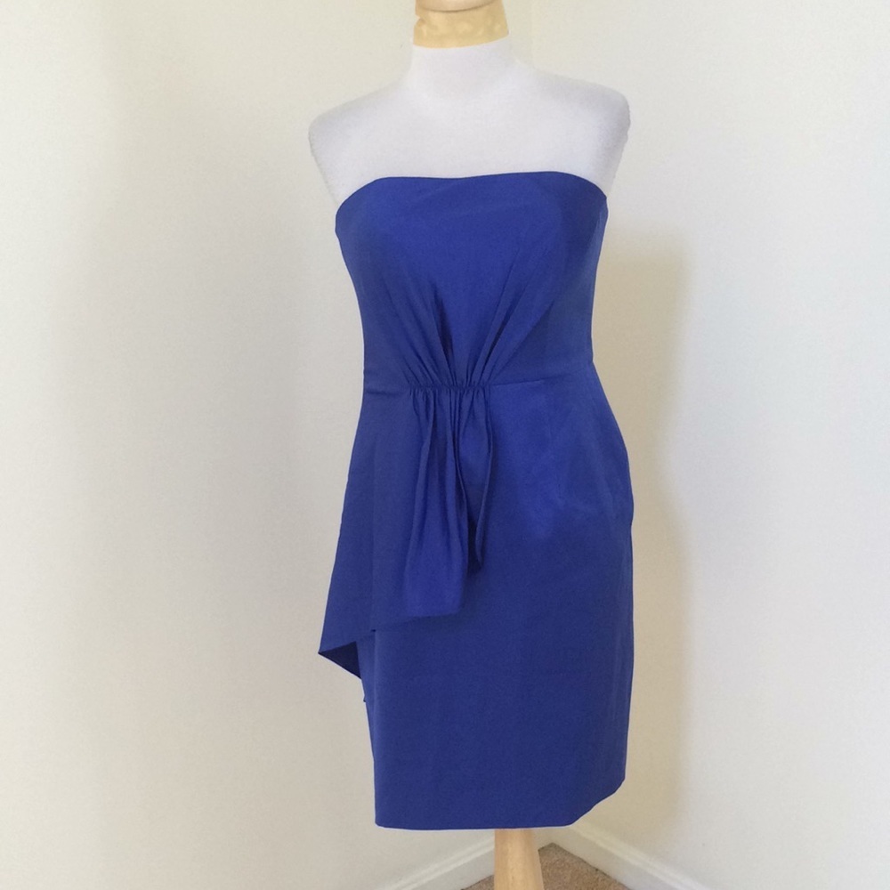 New! Vince Camuto SZ 8 blue strapless satin dress